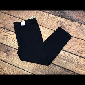 Size 16p, stretchy ankle length skinny pants